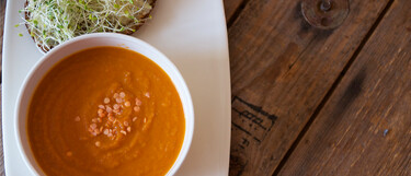 tomaattilinssikeitto